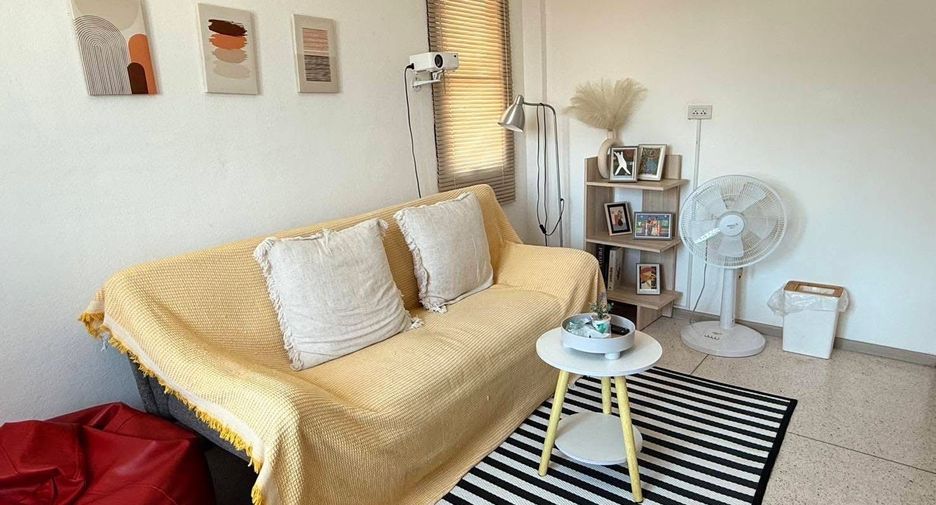 For rent 2 bedrooms townhouse in Mueang Chiang Mai, Chiang Mai
