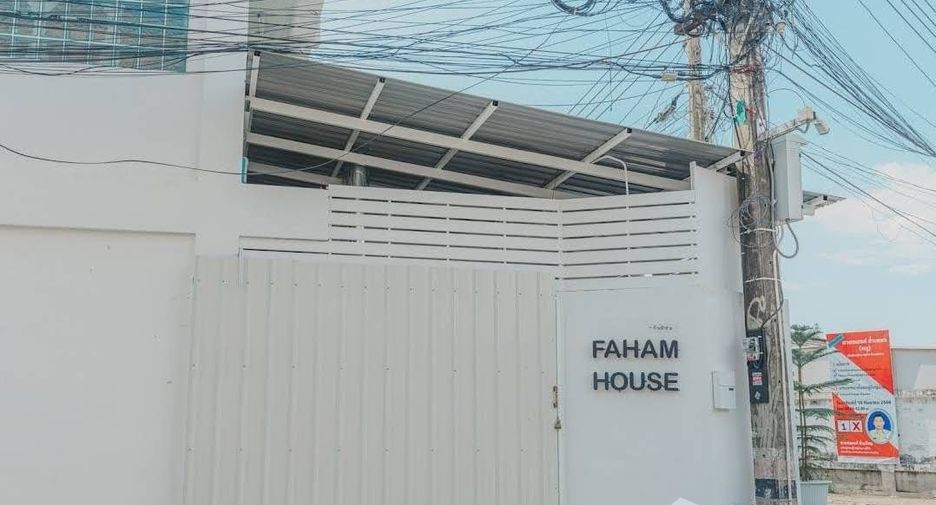 For rent 2 bedrooms townhouse in Mueang Chiang Mai, Chiang Mai
