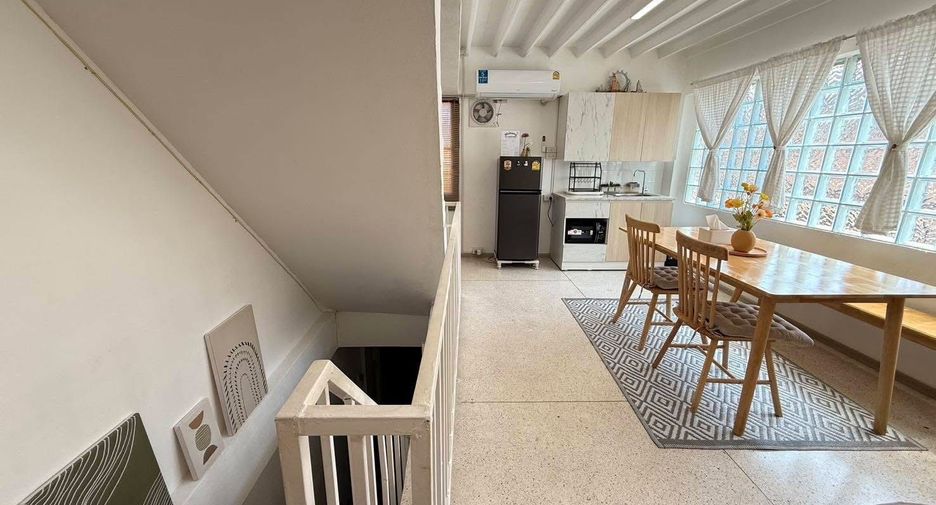 For rent 2 bedrooms townhouse in Mueang Chiang Mai, Chiang Mai