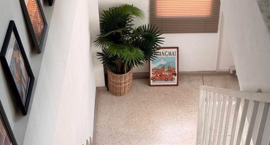 For rent 2 bedrooms townhouse in Mueang Chiang Mai, Chiang Mai