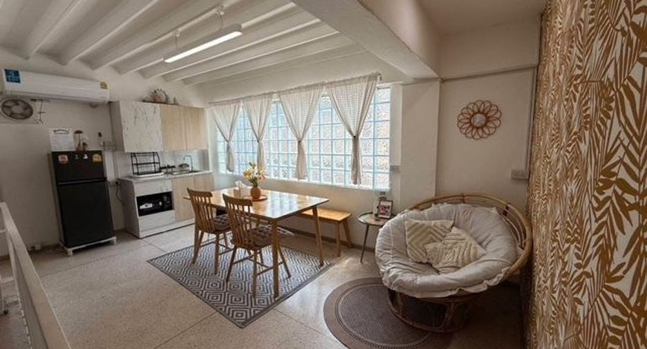 For rent 2 bedrooms townhouse in Mueang Chiang Mai, Chiang Mai