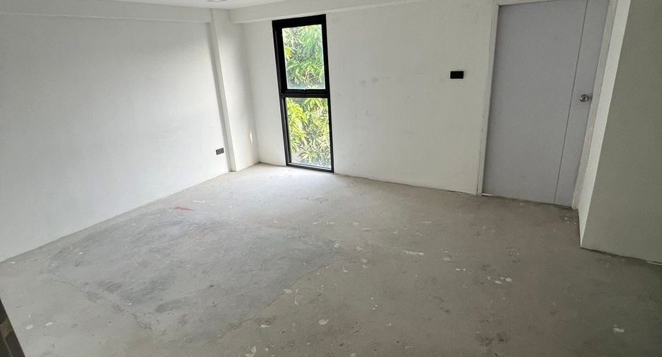 À vendre et à louer 4 chambres maison à Bang Khae, Bangkok