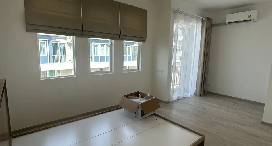 For sale そして for rent 3 ベッドルーム townhouse in Thanyaburi, Pathum Thani