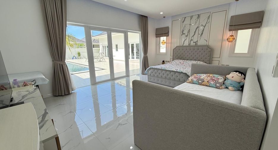 For sale 3 bedrooms villa in Hua Hin, Prachuap Khiri Khan
