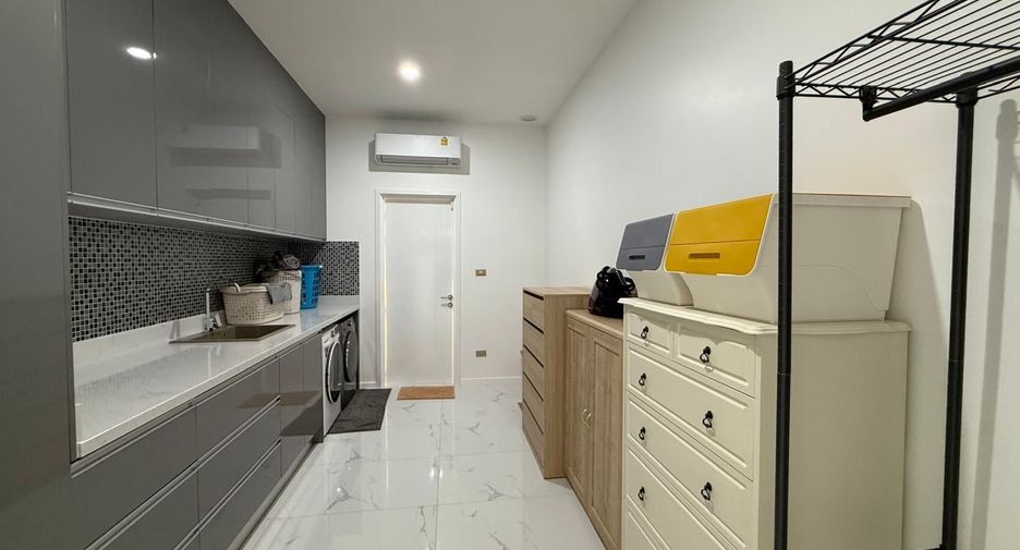 For sale 3 bedrooms villa in Hua Hin, Prachuap Khiri Khan