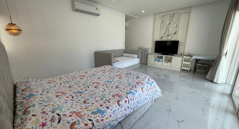 For sale 3 bedrooms villa in Hua Hin, Prachuap Khiri Khan