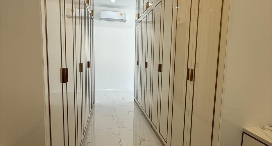For sale 3 bedrooms villa in Hua Hin, Prachuap Khiri Khan