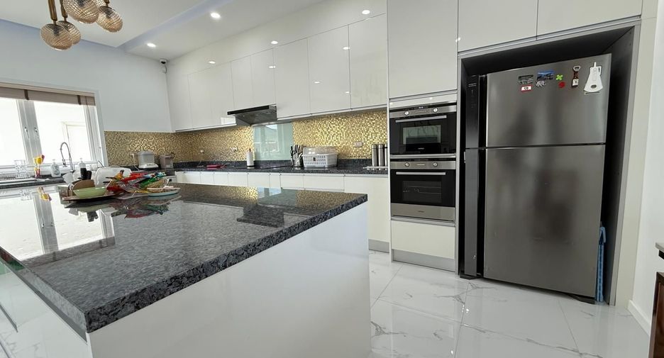 For sale 3 bedrooms villa in Hua Hin, Prachuap Khiri Khan