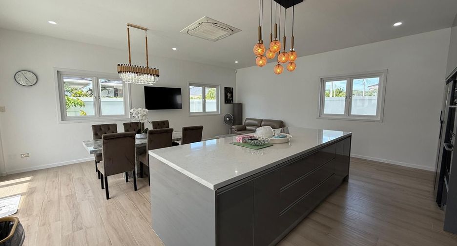 For sale 3 bedrooms villa in Hua Hin, Prachuap Khiri Khan