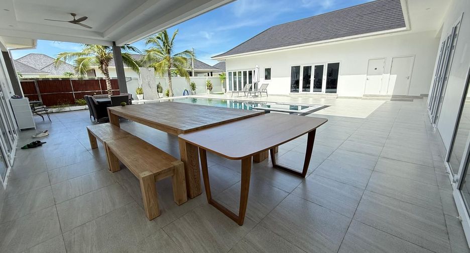For sale 3 bedrooms villa in Hua Hin, Prachuap Khiri Khan