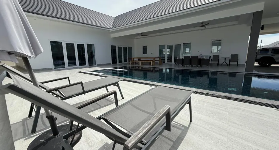 For sale 3 bedrooms villa in Hua Hin, Prachuap Khiri Khan