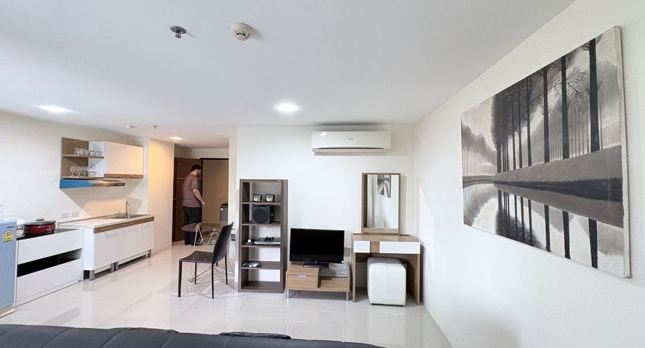 For rent studio condo in Mueang Chiang Mai, Chiang Mai