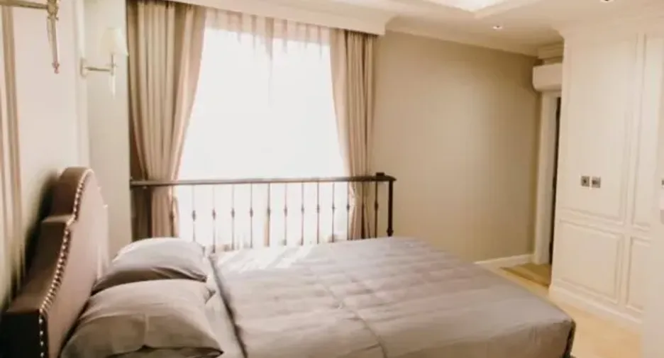 For sale 6 bedrooms townhouse in Lat Phrao, Bangkok
