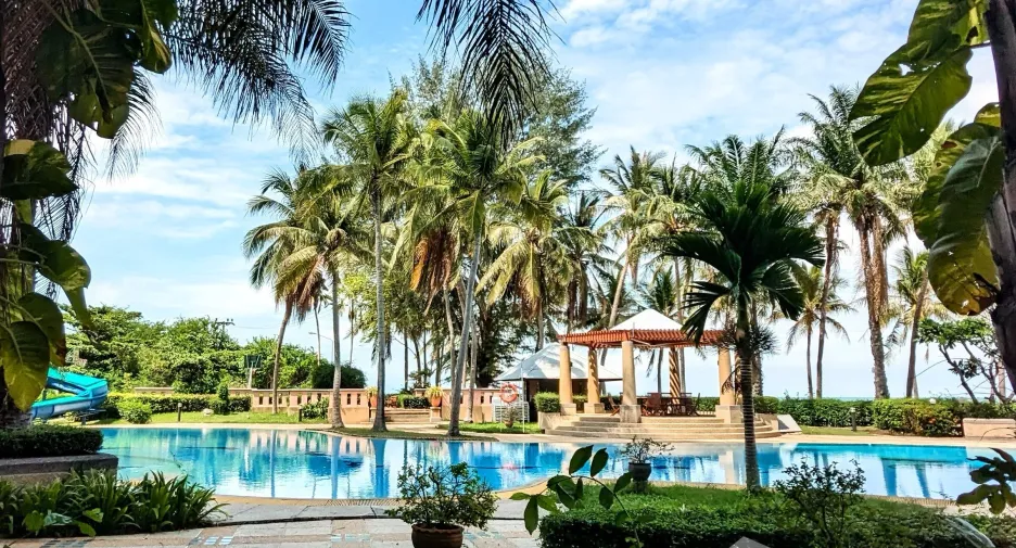 For sale 2 bedrooms condo in Cha Am, Phetchaburi