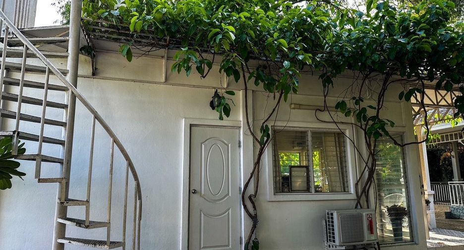 For rent 3 bedrooms house in Mueang Chiang Mai, Chiang Mai