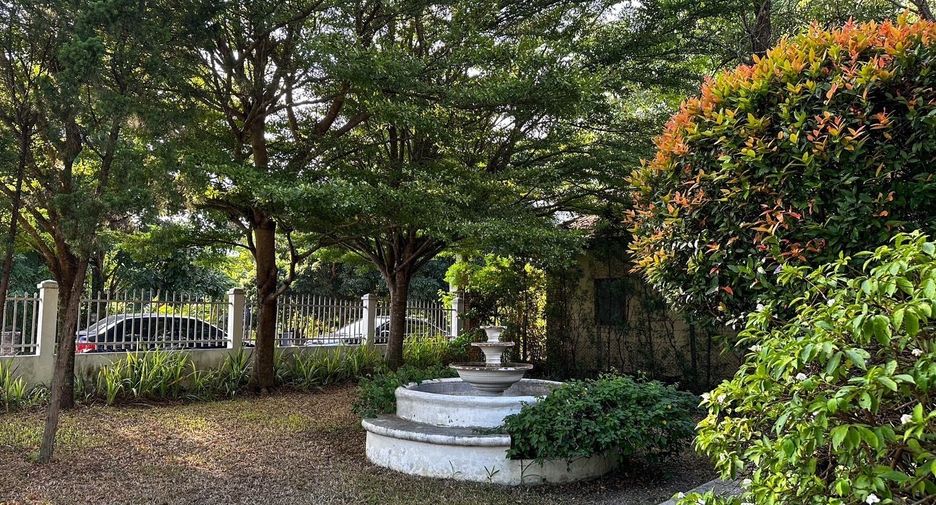 For rent 3 bedrooms house in Mueang Chiang Mai, Chiang Mai