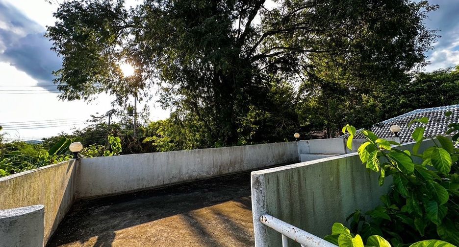 For rent 3 bedrooms house in Mueang Chiang Mai, Chiang Mai
