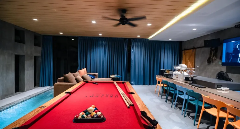 For rent and for sale 4 bedrooms villa in Hua Hin, Prachuap Khiri Khan
