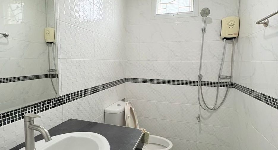 For rent 3 bedrooms house in San Sai, Chiang Mai