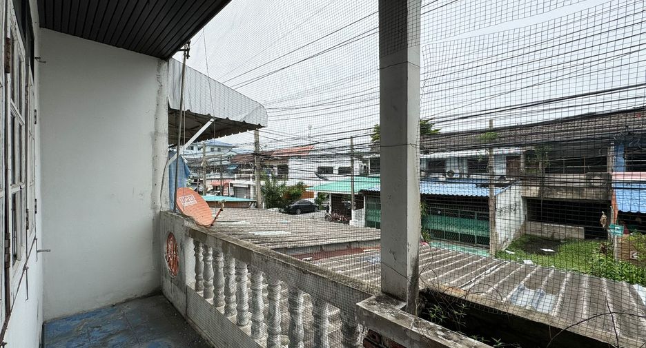 For sale 3 bedrooms townhouse in Sai Mai, Bangkok