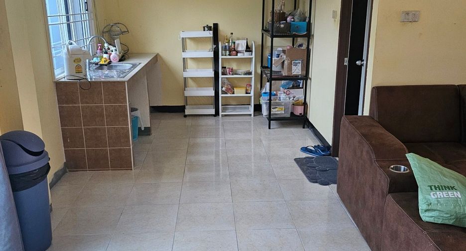 For sale 3 bedrooms townhouse in San Kamphaeng, Chiang Mai