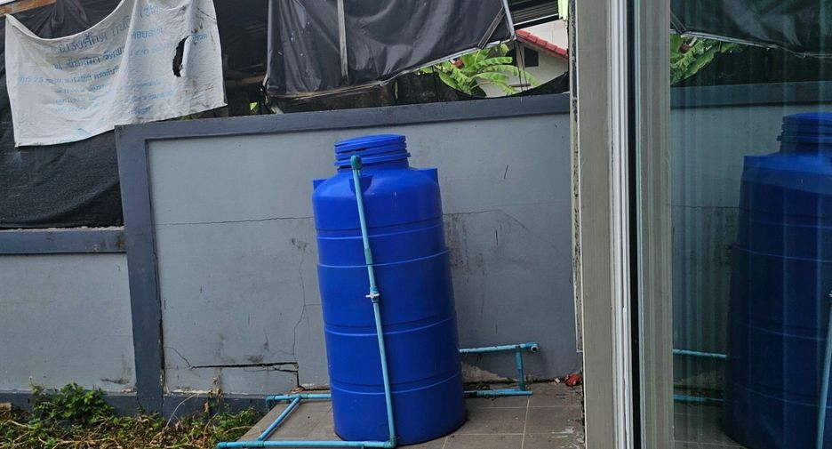 For sale 3 bedrooms townhouse in San Kamphaeng, Chiang Mai