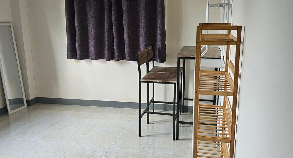 For sale 3 bedrooms townhouse in San Kamphaeng, Chiang Mai