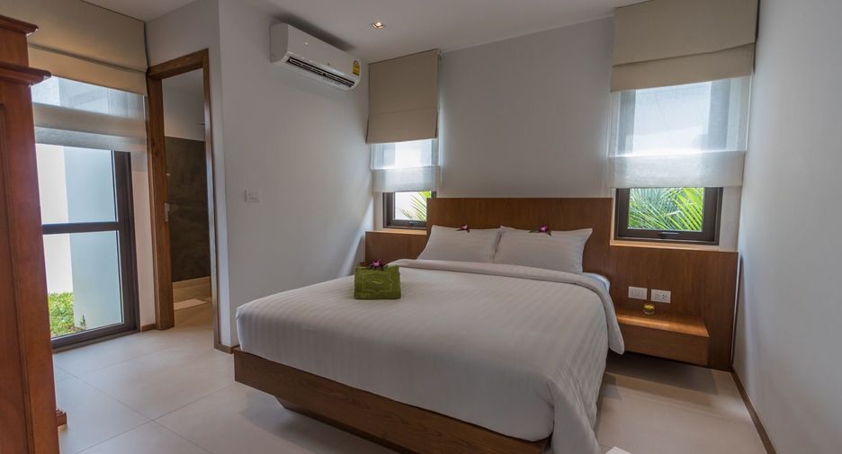 For rent 3 bedrooms villa in Mueang Phuket, Phuket