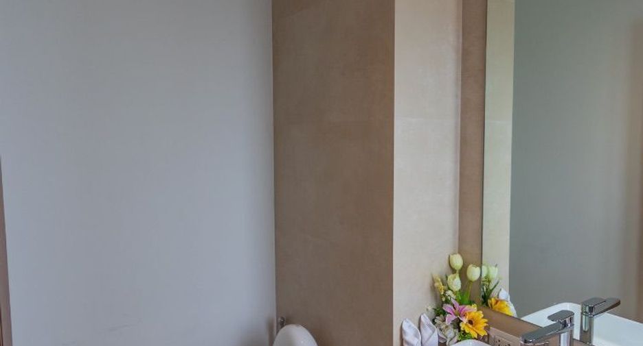 For rent 3 bedrooms villa in Mueang Phuket, Phuket