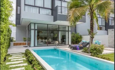 For rent 3 bedrooms villa in Mueang Phuket, Phuket