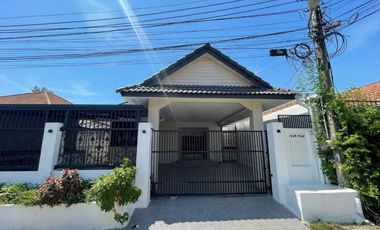 Haus zur Miete mit 3 Zimmer in Bang Lamung, Chonburi