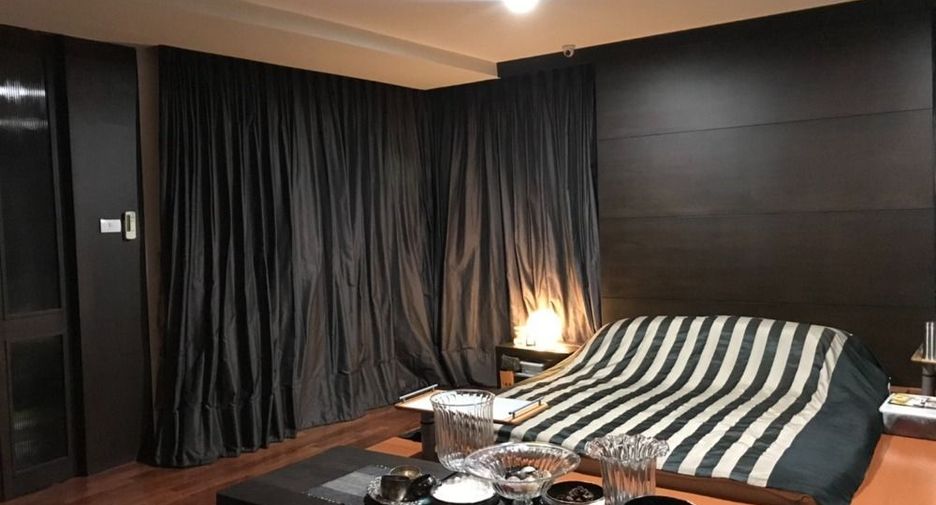 For sale 5 bedrooms condo in Khlong Toei, Bangkok