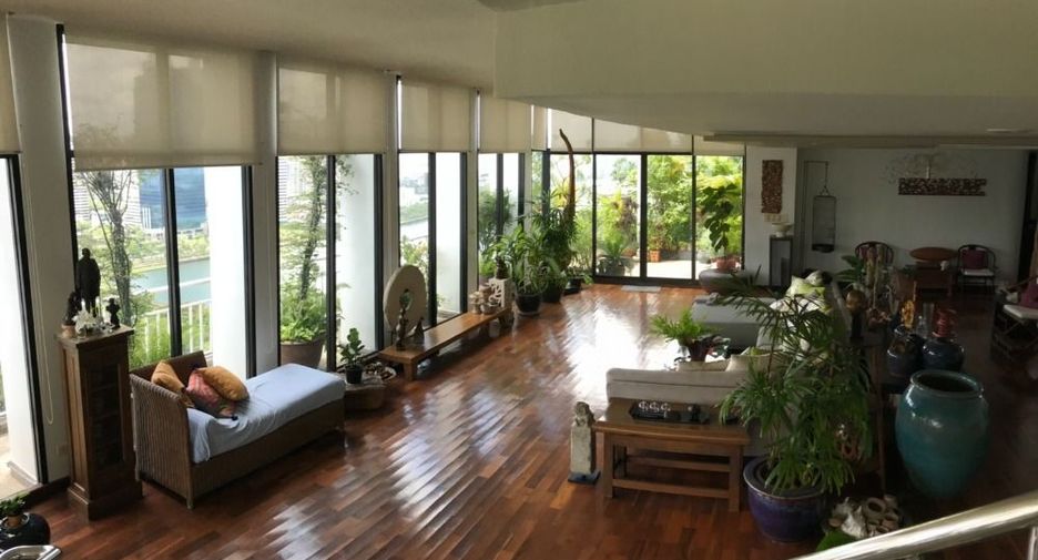 For sale 5 bedrooms condo in Khlong Toei, Bangkok