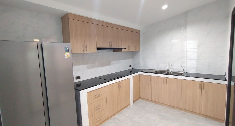 For sale そして for rent 2 ベッドルーム house in Mueang Phuket, Phuket