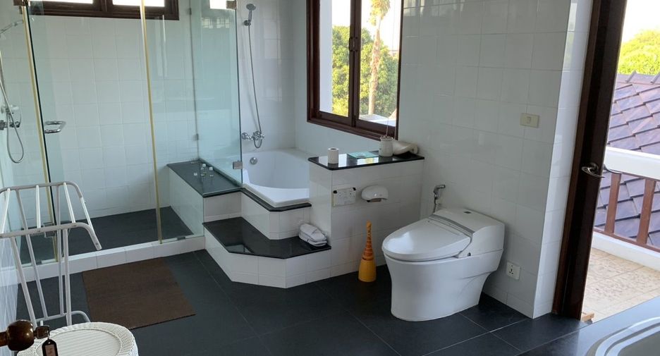 For sale そして for rent 7 ベッドルーム villa in Cha Am, Phetchaburi