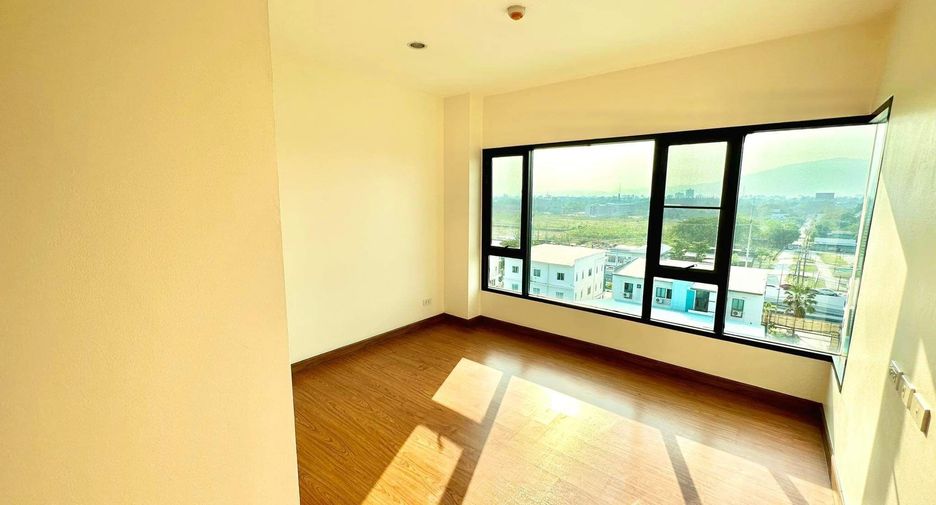 For sale 4 bedrooms condo in Mueang Chiang Mai, Chiang Mai