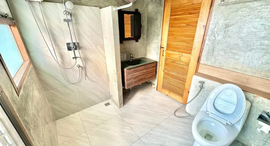 For sale 4 bedrooms condo in Mueang Chiang Mai, Chiang Mai