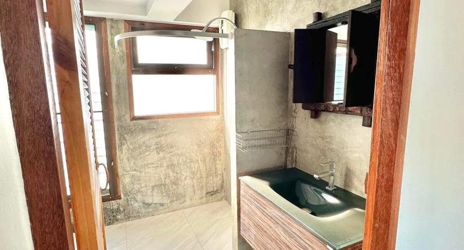 For sale 4 bedrooms condo in Mueang Chiang Mai, Chiang Mai