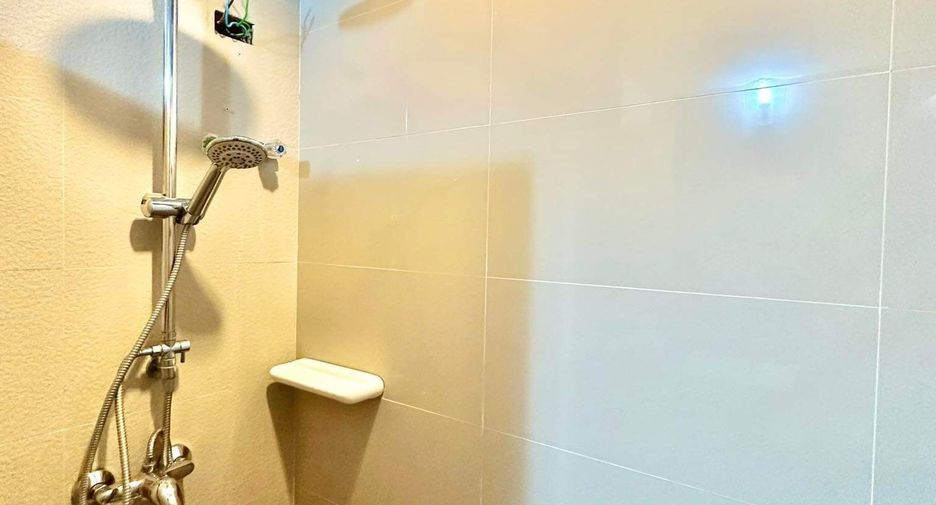 For sale 4 bedrooms condo in Mueang Chiang Mai, Chiang Mai