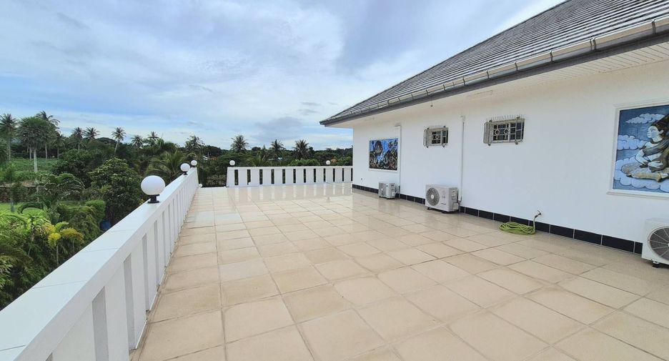 For sale and for rent 5 bedrooms villa in Bang Lamung, Chonburi