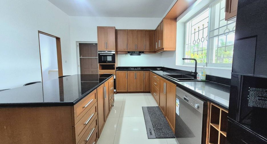 For sale and for rent 5 bedrooms villa in Bang Lamung, Chonburi