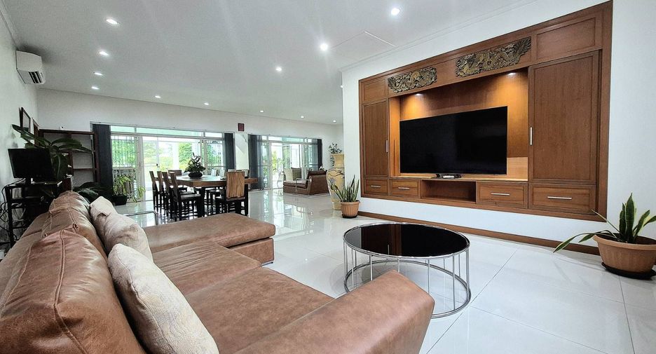 For sale and for rent 5 bedrooms villa in Bang Lamung, Chonburi