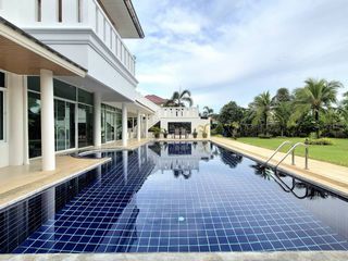 For sale and for rent 5 bedrooms villa in Bang Lamung, Chonburi