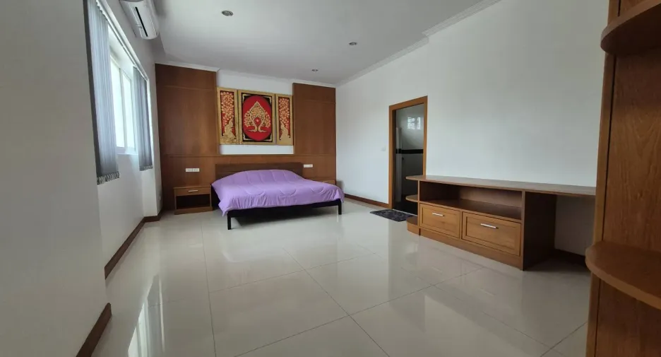 For sale and for rent 5 bedrooms villa in Bang Lamung, Chonburi