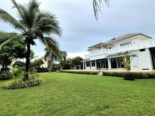 For sale and for rent 5 bedrooms villa in Bang Lamung, Chonburi