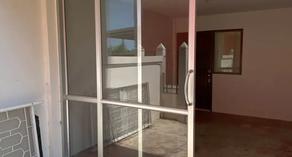 For rent 4 bedrooms townhouse in Hua Hin, Prachuap Khiri Khan
