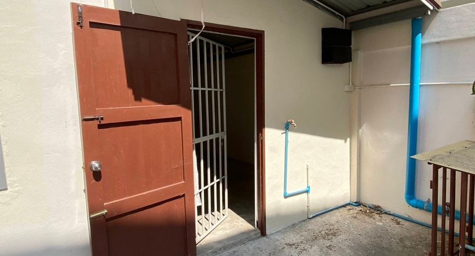 For rent 4 bedrooms townhouse in Hua Hin, Prachuap Khiri Khan