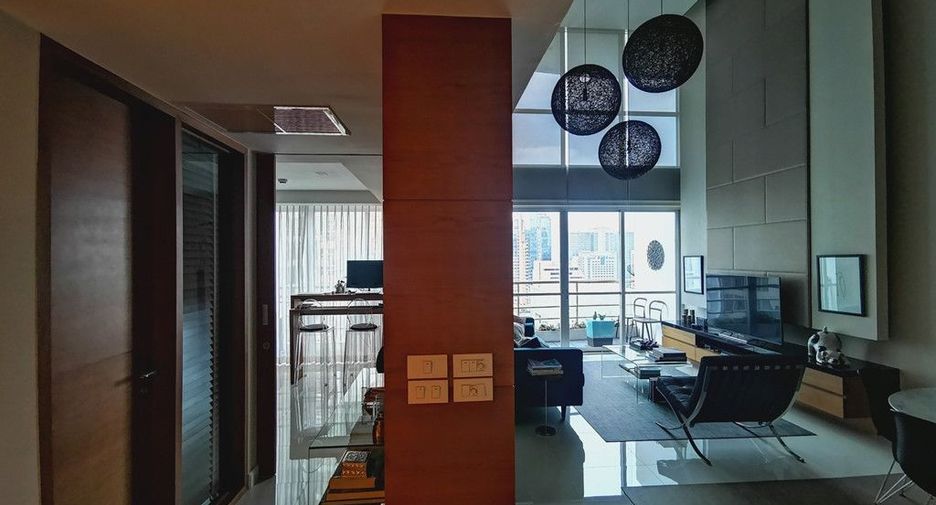For sale 2 bedrooms condo in Pathum Wan, Bangkok