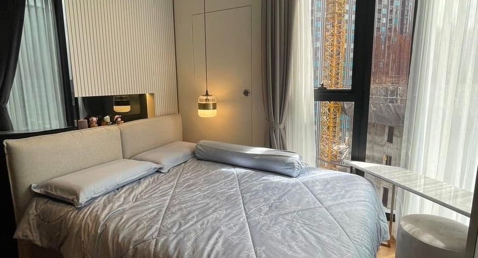 For sale 2 bedrooms condo in Huai Khwang, Bangkok