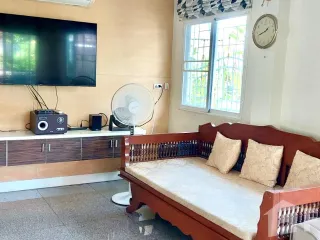 For rent 4 bedrooms house in Mueang Chiang Mai, Chiang Mai